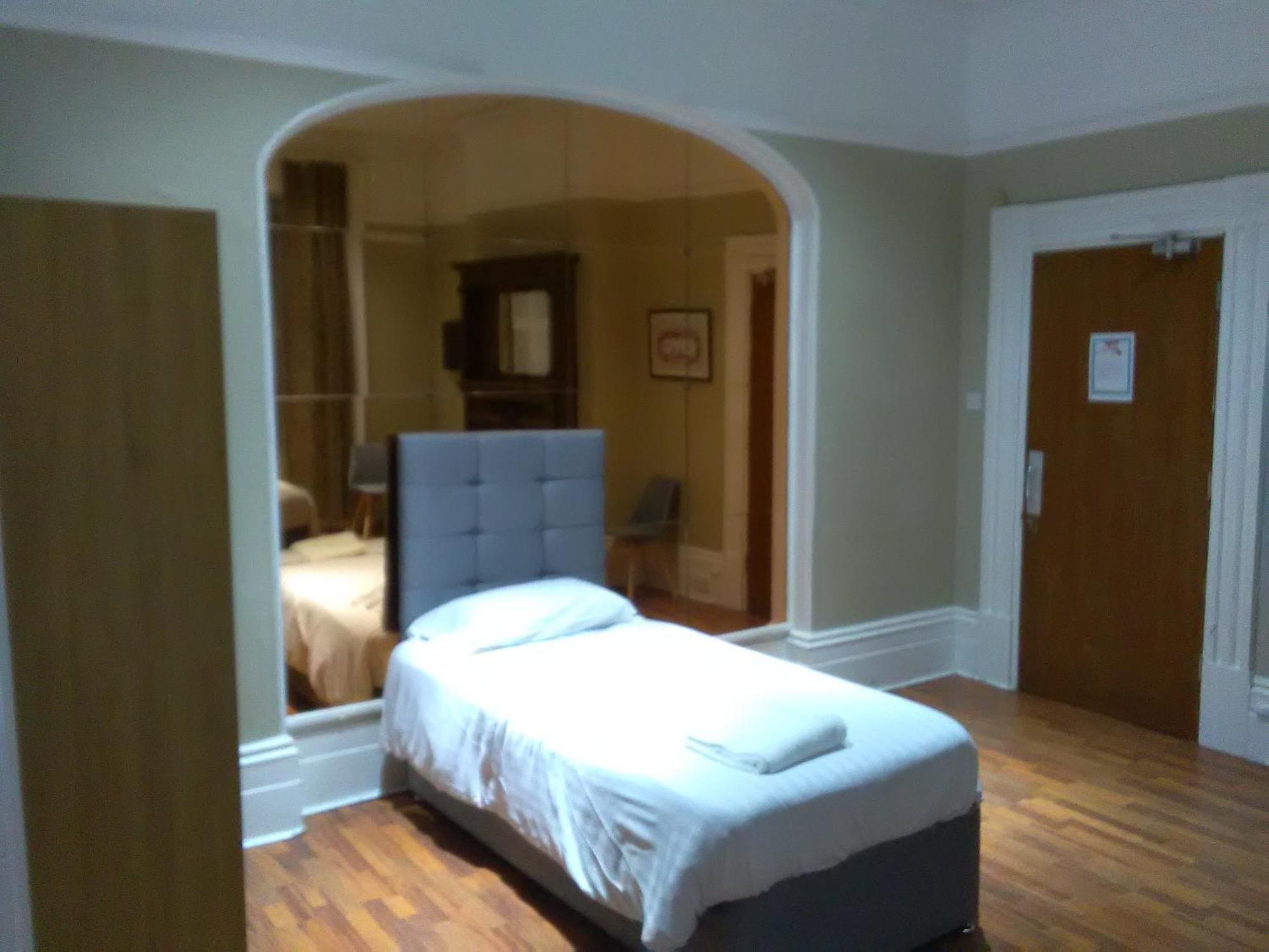 Clifton Hotel Newcastle Phòng bức ảnh